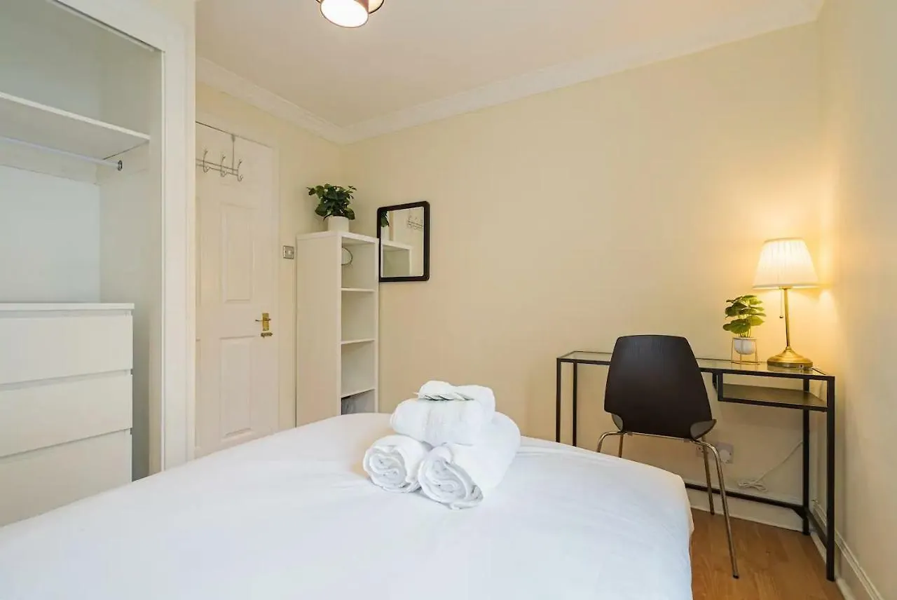 2Br Grassmarket Apartment With Castle View Édimbourg 0*,  Royaume-Uni